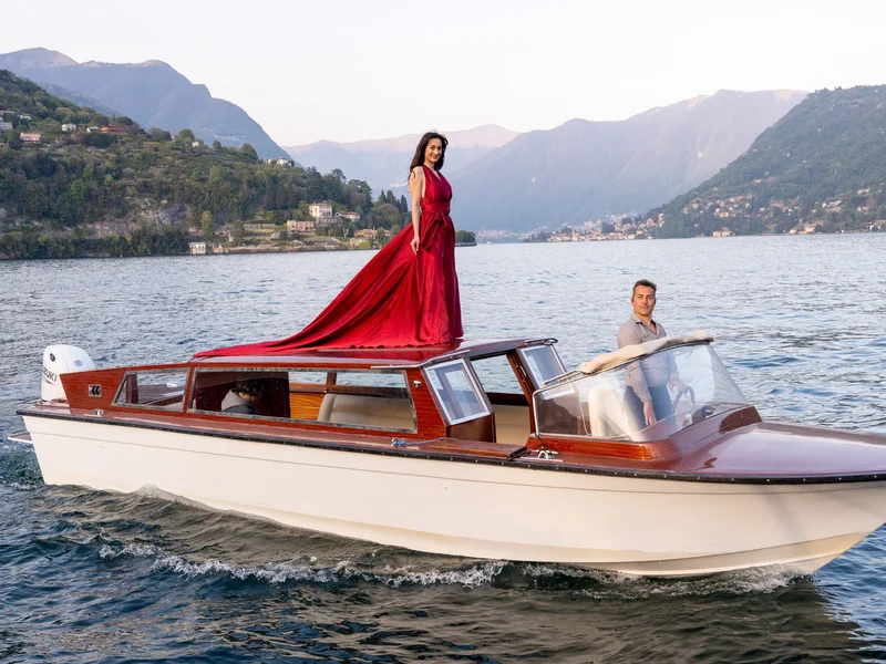 Venetian limo taxi boat for private tours on Lake Como